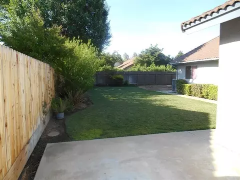 2552 Paul Ave, Clovis, CA 93611 photo 3