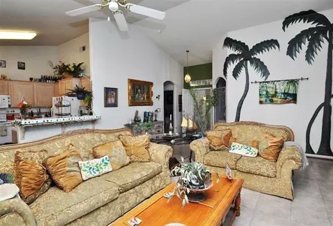 2776 E Deyoung Dr, Fresno, CA 93720 photo 5