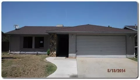 2384 5th St, Sanger, CA 93657 photo 1