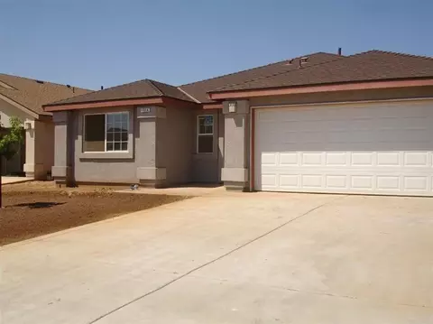 1914 Eagle Dr, Madera, CA 93638 photo 1
