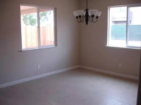 1906 Eagle Dr, Madera, CA 93638 photo 8