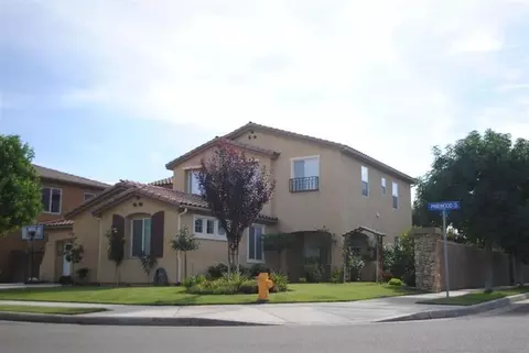 933 Pinewood Ave, Sanger, CA 93657 photo 1