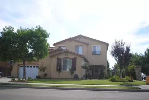 933 Pinewood Ave, Sanger, CA 93657 photo 2