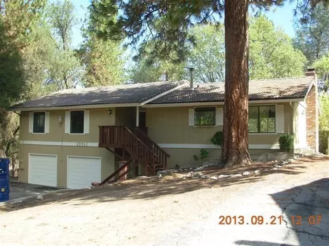 39761 Pine Ridge Rd, Oakhurst, CA 93644 photo 1