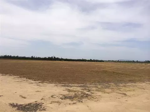 10644 E Tulare Ave, Sanger, CA 93657 photo 1