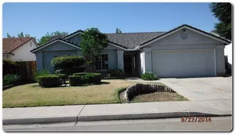 2703 4th St, Sanger, CA 93657 photo 1