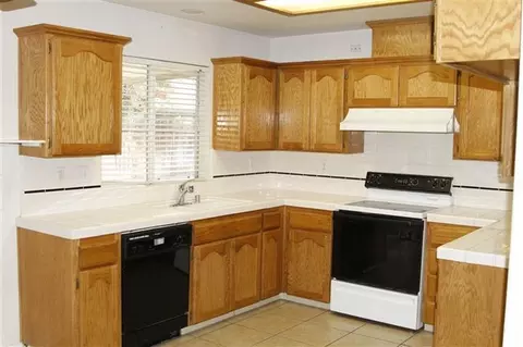 831 N Fordham Ave, Clovis, CA 93611 photo 5
