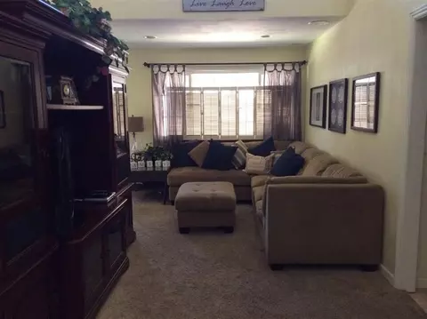 328 Circle Dr, Chowchilla, CA 93610 photo 6