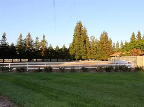 6262 N Montana Ave, Clovis, CA 93619 photo 2
