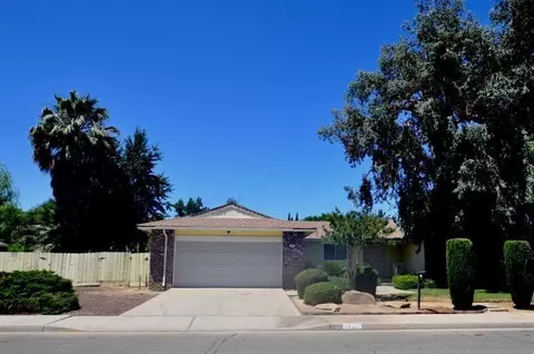1745 Finchwood Ave, Clovis, CA 93611 photo 1