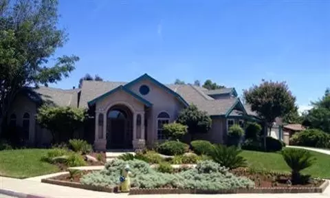 75 N Peach Ave, Clovis, CA 93612 photo 1