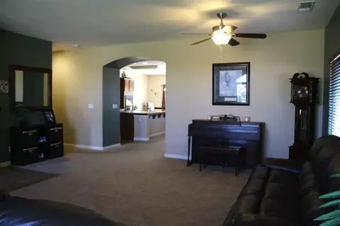 3102 Norwich Ave, Clovis, CA 93619 photo 9