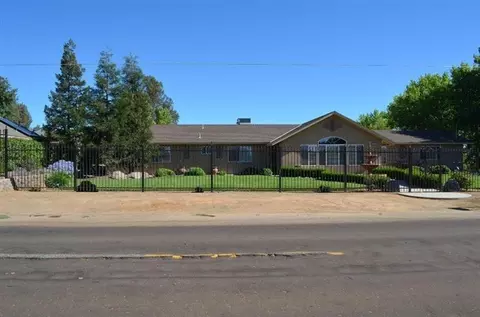 24896 Brook Dr, Madera, CA 93638 photo 3