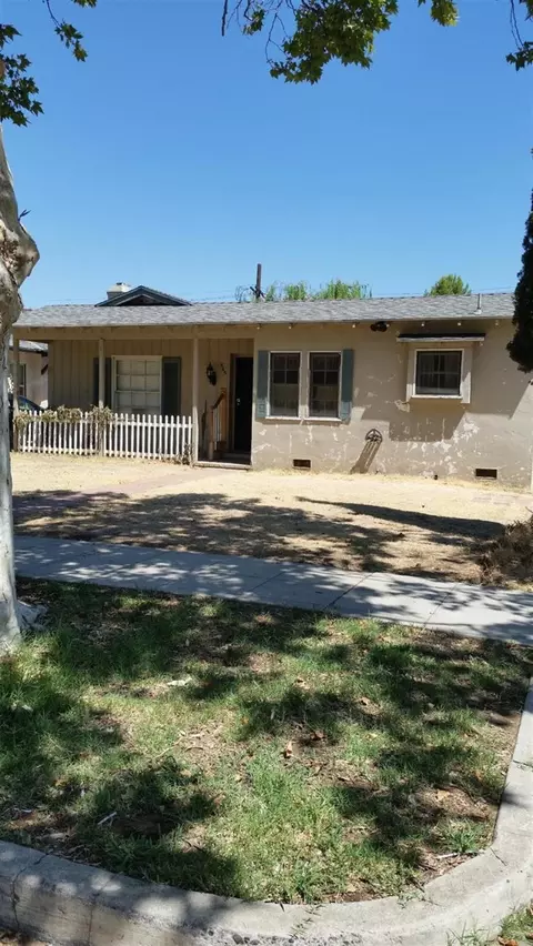 565 E Cornell Ave, Fresno, CA 93704 photo 1