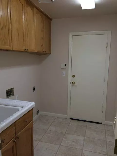 2332 Dawson Cove Ln, Clovis, CA 93611 photo 9