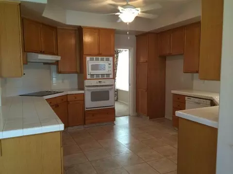 2332 Dawson Cove Ln, Clovis, CA 93611 photo 3