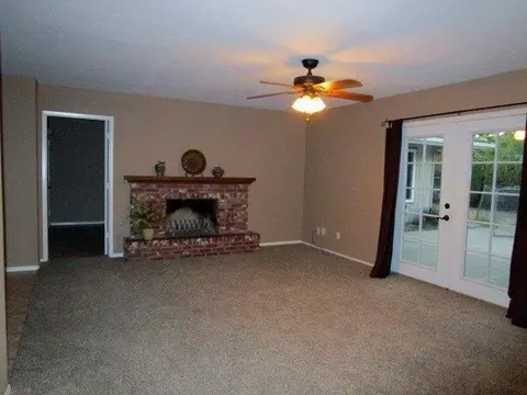 413 Shannon Ave, Madera, CA 93637 photo 4