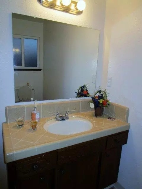 413 Shannon Ave, Madera, CA 93637 photo 6