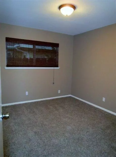 413 Shannon Ave, Madera, CA 93637 photo 8