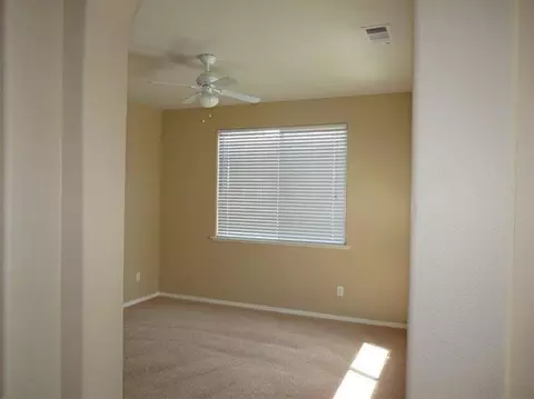 13 W Bordeaux Ln, Clovis, CA 93619 photo 5