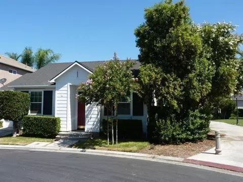 13 W Bordeaux Ln, Clovis, CA 93619 photo 2