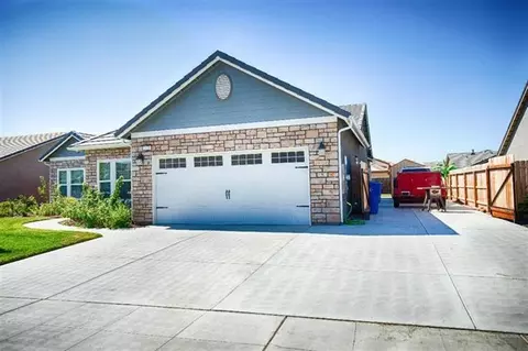 2926 Sierra Madre, Clovis, CA 93611 photo 2