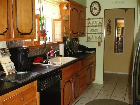 25625 Temple Dr, Madera, CA 93638 photo 2