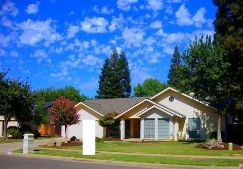 8564 N 3rd St, Fresno, CA 93720 photo 1