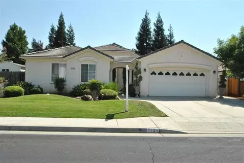 2234 Sierra Madre, Clovis, CA 93611 photo 1