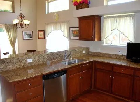 211 N Terry Ave, Clovis, CA 93612 photo 5