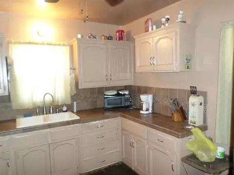 1006 W Yosemite Ave, Madera, CA 93637 photo 5