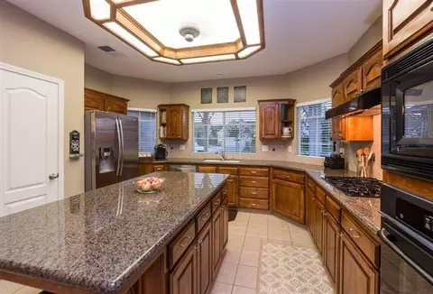 649 Prescott Ave, Clovis, CA 93619 photo 10