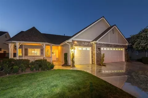 649 Prescott Ave, Clovis, CA 93619 photo 2