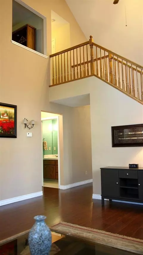 813 Burlingame Ave, Clovis, CA 93612 photo 4