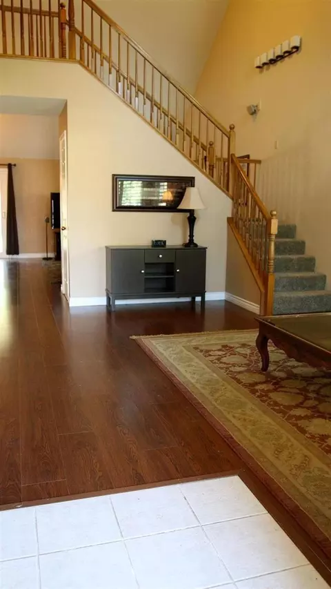 813 Burlingame Ave, Clovis, CA 93612 photo 3