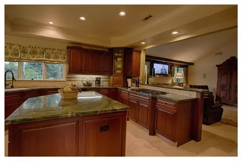 10699 E San Felipe Ave, Clovis, CA 93619 photo 8