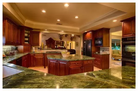 10699 E San Felipe Ave, Clovis, CA 93619 photo 9