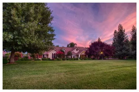 10699 E San Felipe Ave, Clovis, CA 93619 photo 6