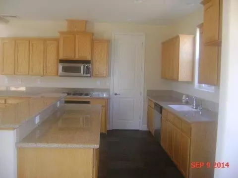 2644 W Atchison, Sanger, CA 93657 photo 4