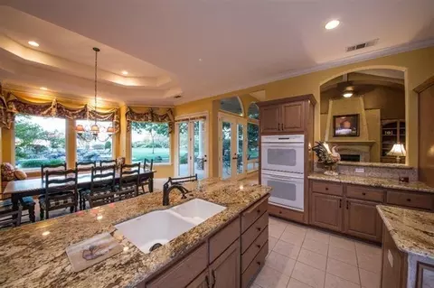 5884 E Province Ave, Clovis, CA 93619 photo 7