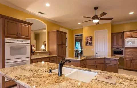 5884 E Province Ave, Clovis, CA 93619 photo 10