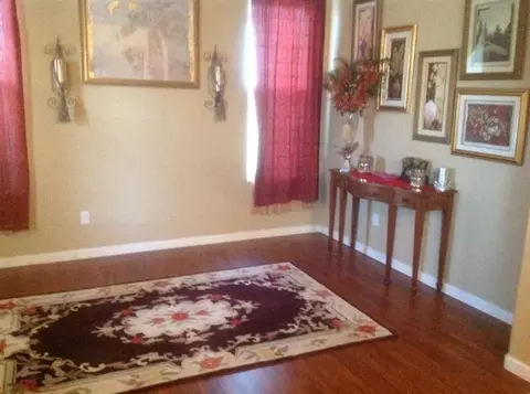1040 Stanford Ave, Madera, CA 93637 photo 3