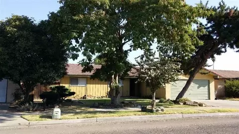 4663 E Cornell Ave, Fresno, CA 93703 photo 1