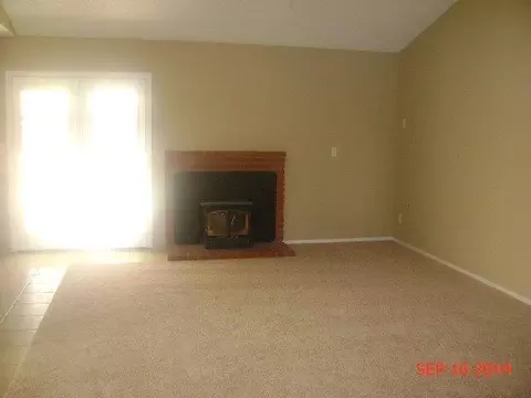 685 N Renn Ave, Clovis, CA 93611 photo 3