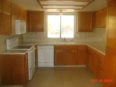 685 N Renn Ave, Clovis, CA 93611 photo 4