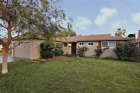 844 W National Ave, Clovis, CA 93612 photo 1