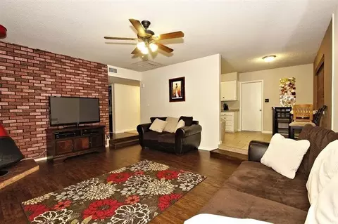 844 W National Ave, Clovis, CA 93612 photo 7