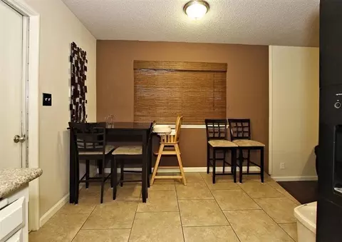 844 W National Ave, Clovis, CA 93612 photo 5