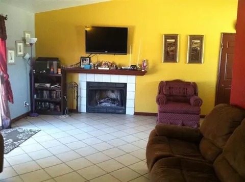 17254 Circle Dr, Madera, CA 93638 photo 2
