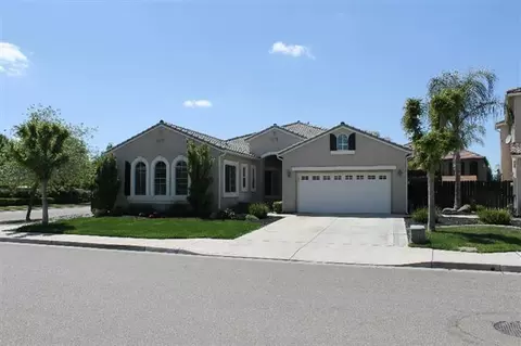 1956 N Joshua Ave, Clovis, CA 93619 photo 1